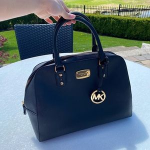 Authentic Michael Kors purse/laptop bag